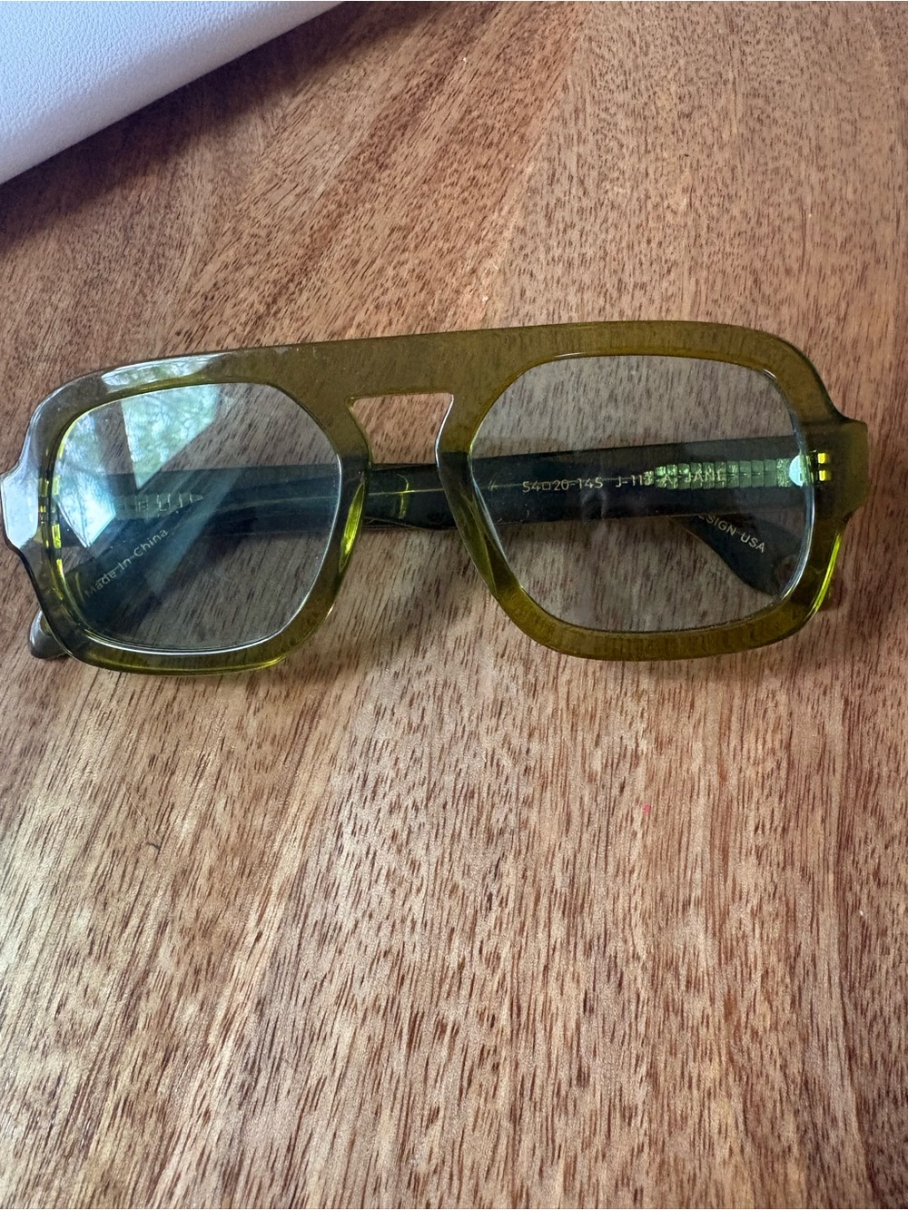 Elisa Johnson Jane Aviator Style Sunglasses in Olive Green 🫒 - Picture 6 of 9